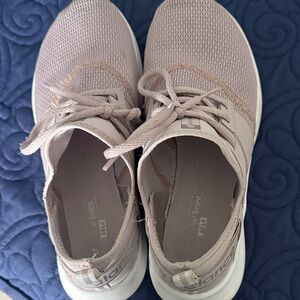 New Balance Women’s Sneakers